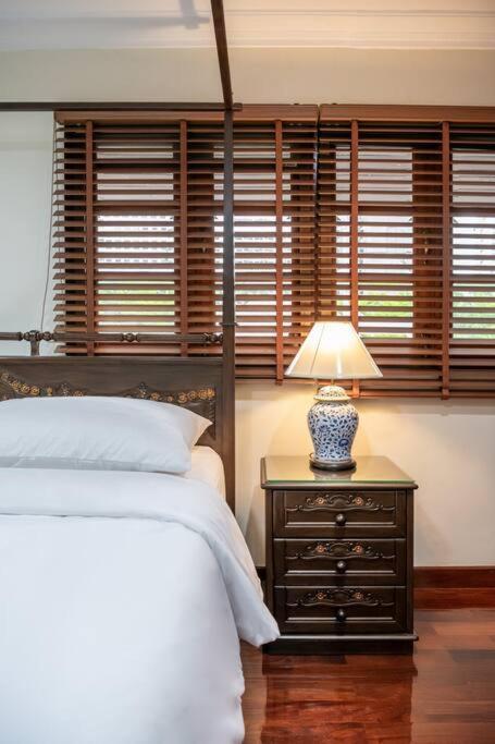 At Nana-5Bed, City Center, Nana Bts, Mbk, Central World, Siam Bangkok Bagian luar foto