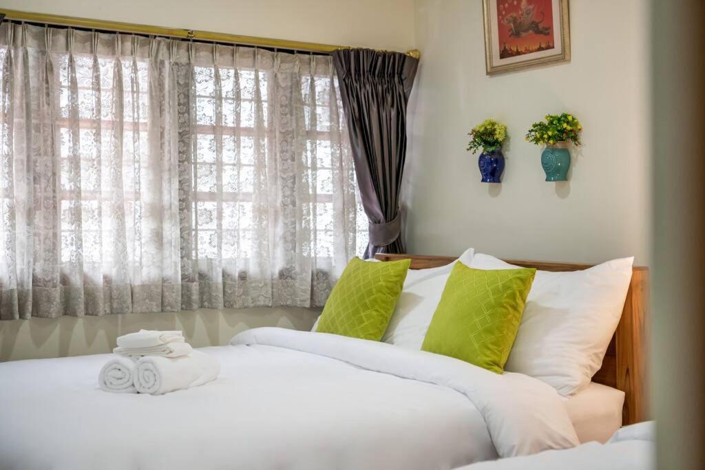 At Nana-5Bed, City Center, Nana Bts, Mbk, Central World, Siam Bangkok Bagian luar foto